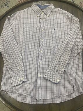 Nautica Men's Long-Sleeve Blue and White Check Button-Down Shirt